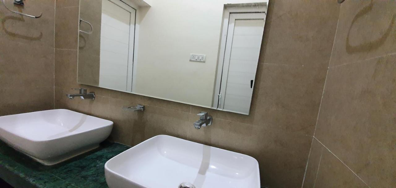 Shree Suites Kuttālam 外观 照片