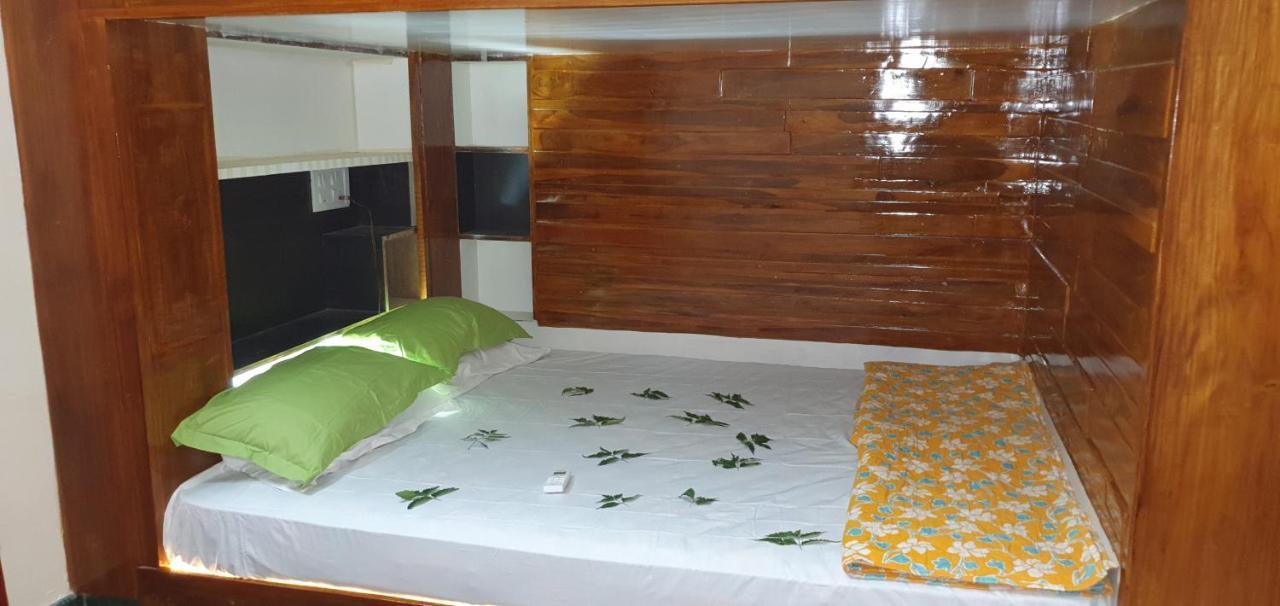 Shree Suites Kuttālam 外观 照片
